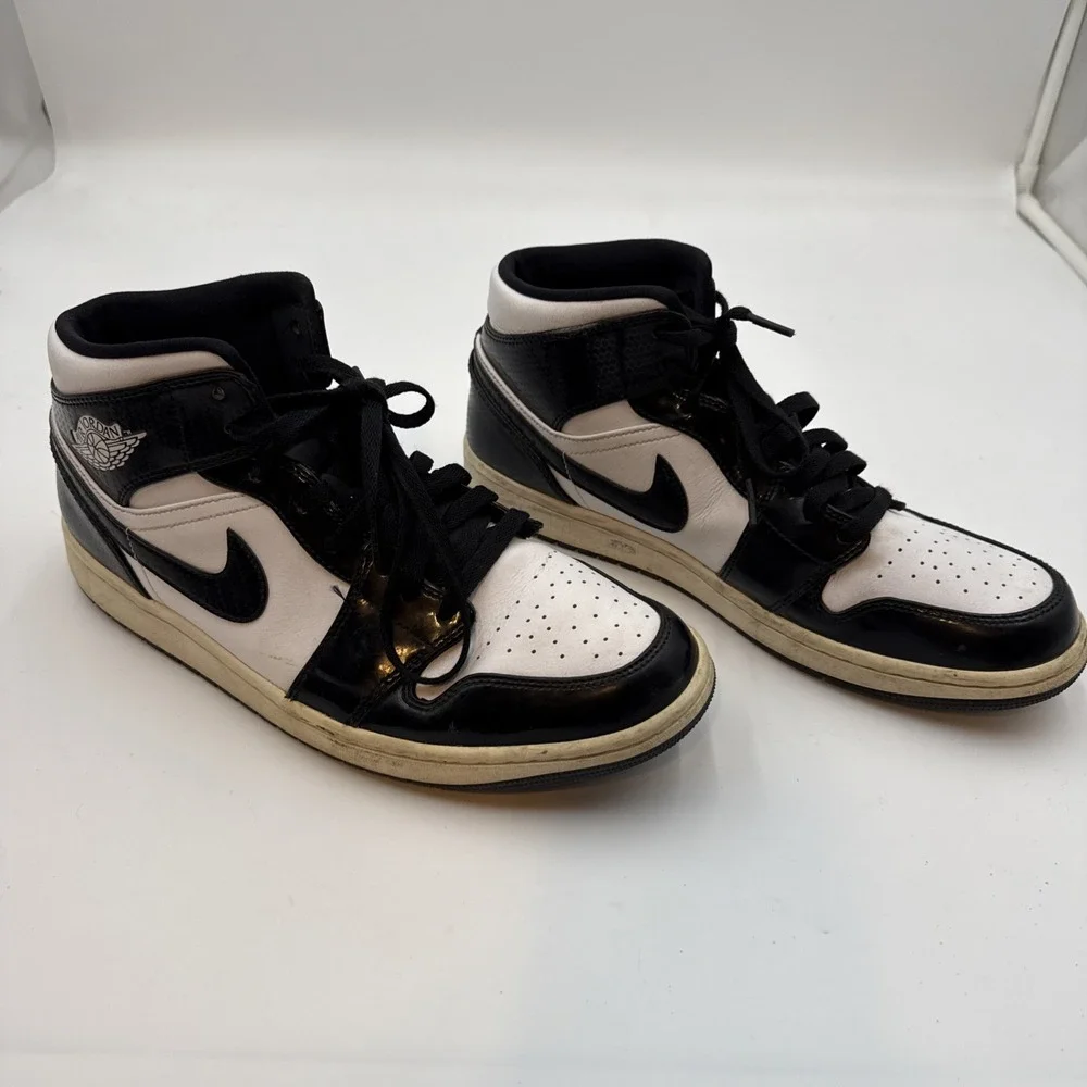 SNEAKERS SHOESAir Jordan 1 Retro OG MENS 11.5  2014 High Black White‎ 555088-010